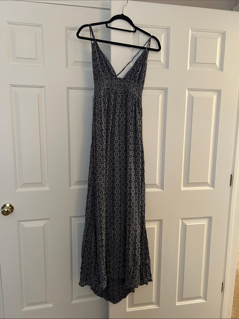 Lulu's Navy and White Printed Spaghetti-Strap Maxi Dress